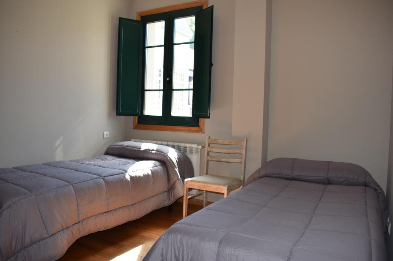 Tras Do Convento Hostel Samos Buitenkant foto
